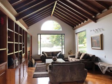Arriendo Casa Vía La Calera De 530 M2 condominio cerrado y vigilado