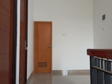 aisah cluster 2 lantai desain kekinian pamulang