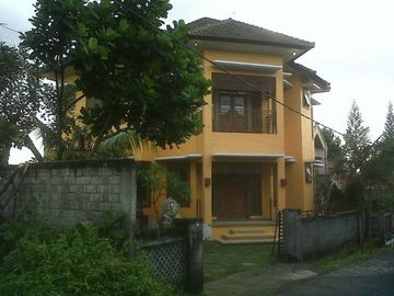 Investasi Villa Family Kerobokan Padang Sambian Kelod
