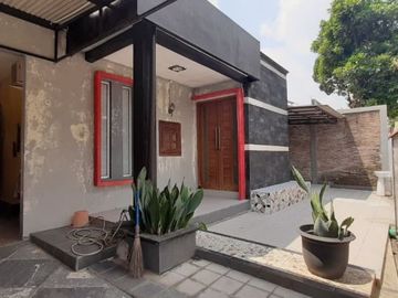 Rumah nyaman siap huni dengan tanah luas di Mlati, Sleman
