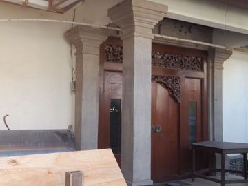 Dijual tanah kecil bonus bangunan rumah tua lokasi semat