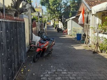 Dijual tanah kecil bonus bangunan rumah tua lokasi semat