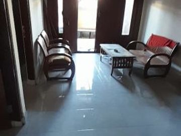 Dijual tanah kecil bonus bangunan rumah tua lokasi semat