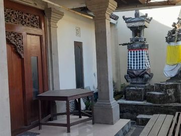 Dijual tanah kecil bonus bangunan rumah tua lokasi semat