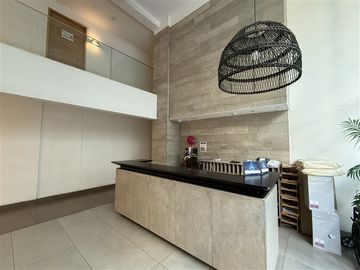 Departamento en venta de 1 dorm. con 1E y 1B en Las Condes
