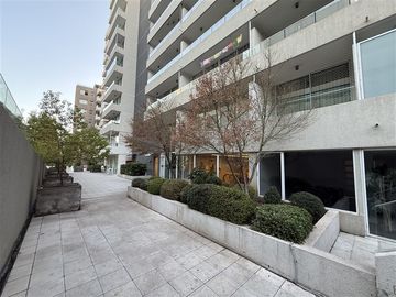 Departamento en venta de 1 dorm. con 1E y 1B en Las Condes
