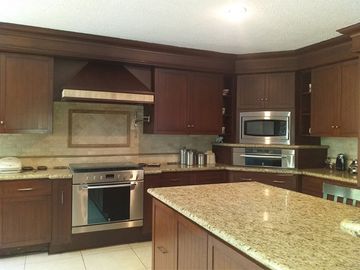 Impecable Residencia con gran terreno Exclusivo fraccionamiento con vigilancia.