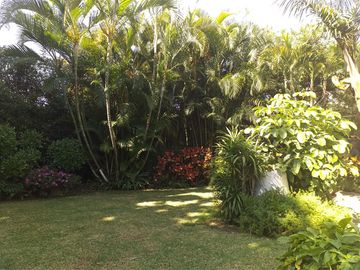 Impecable Residencia con gran terreno Exclusivo fraccionamiento con vigilancia.
