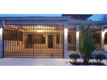 SE VENDE CASA EN LAS PRADERAS DE SAN ANTONIO CON 3 REC/259 MTS