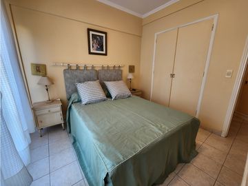 Departamento dos ambientes a la calle. Colón 1400. Güemes.