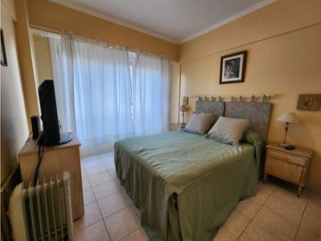 Departamento dos ambientes a la calle. Colón 1400. Güemes.