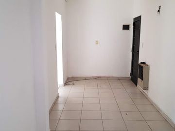 Departamento Tipo Casa en venta en Caseros
