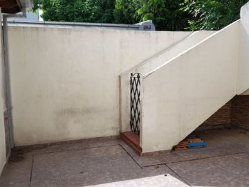 Departamento Tipo Casa en venta en Caseros