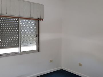 Departamento Tipo Casa en venta en Caseros