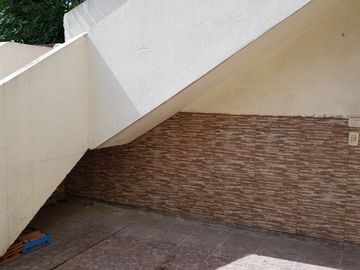 Departamento Tipo Casa en venta en Caseros