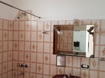 Departamento Tipo Casa en venta en Caseros