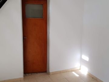 Departamento Tipo Casa en venta en Caseros