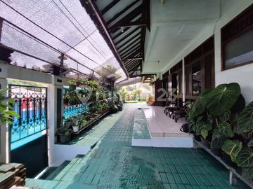 Rumah Istimewa, Teduh, Bebas Banjir, Hadap Utara Di Ujungnya Jak- Sel