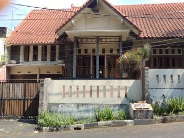 Rumah 2Lantai di Cluster Gegerkalong dkt Ciwaruga BdgUtara