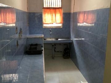 Rumah Taman Meruya Ilir Lebar 8. Jalan 2 Mobil