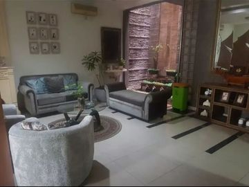 Dijual atau Disewakan Rumah 2 lantai Lokasi Strategis Pejaten Timur, Pasar Minggu - Jakarta Selatan