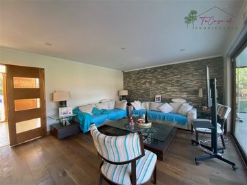 Espectacular casa en parcela venta 5D/4B piscina en Oliveto