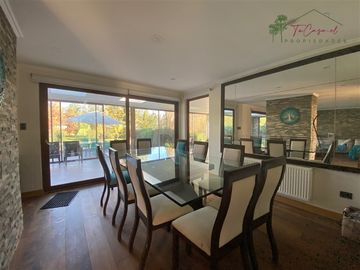 Espectacular casa en parcela venta 5D/4B piscina en Oliveto
