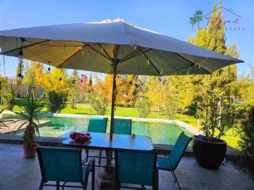 Espectacular casa en parcela venta 5D/4B piscina en Oliveto