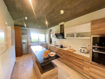 Casa en venta de 5 dorm. en Piedra Roja, Los Bosques Colina