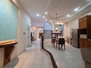 Villa Komplek Taman Polonia 4