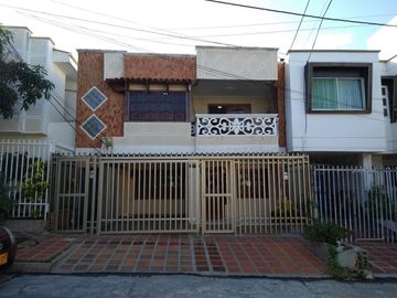 apartamento en arriendo en villa carolina. Cod A100757