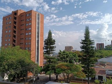 apartamento en venta en cristales. Cod V107943