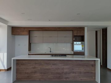 apartamento en venta en cristales. Cod V107943