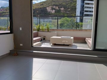 apartamento en venta en cristales. Cod V107943