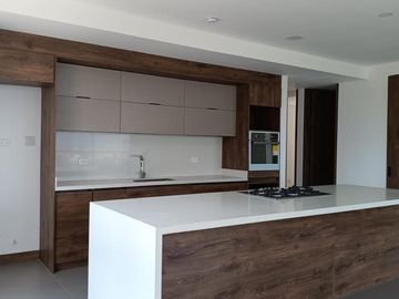 apartamento en venta en cristales. Cod V107943