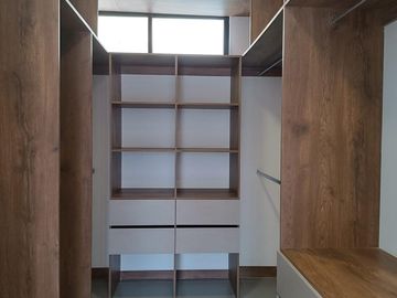 apartamento en venta en cristales. Cod V107943