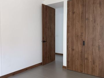 apartamento en venta en cristales. Cod V107943