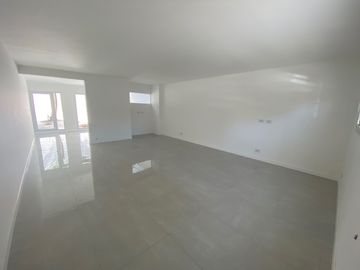 Casa en venta de 3 dormitorios c/ cochera en Barrio San Jose