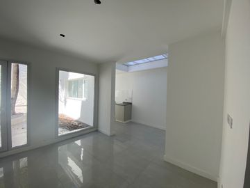 Casa en venta de 3 dormitorios c/ cochera en Barrio San Jose