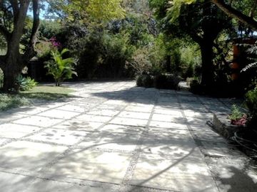Casa en venta en Las Quintas, Cuernavaca, Morelos.  Casas y bienes raíces en venta en Cuernavaca, Morelos.