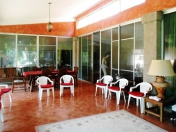 Casa en venta en Las Quintas, Cuernavaca, Morelos.  Casas y bienes raíces en venta en Cuernavaca, Morelos.