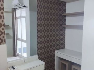 Apt. Bale Hinggil View Pool Full Furnish