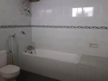 Rumah Disewakan Kupang Baru Surabaya KT
