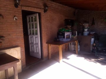 Excelente Propiedad de 4 Ambientes Zona el Triangulo Cochera doble cubierta