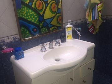 Excelente Propiedad de 4 Ambientes Zona el Triangulo Cochera doble cubierta