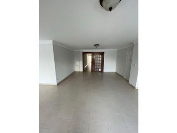 Se vende excelente apartamento en el PH Antonatos, Punta Paitilla