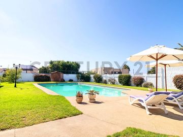 Se vende casa en condominio cerrado en Peñuelas