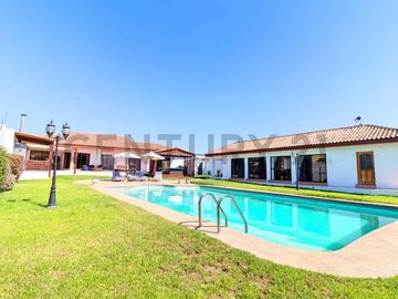 Se vende casa en condominio cerrado en Peñuelas