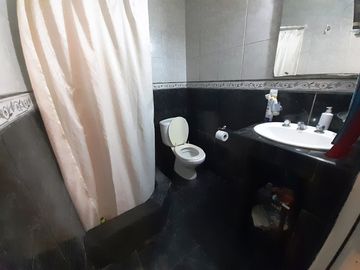 Casa de 4 amb + dpto 1 amb- termas de Huinco- MdP