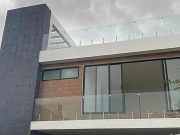 ESTRENA CASA EN